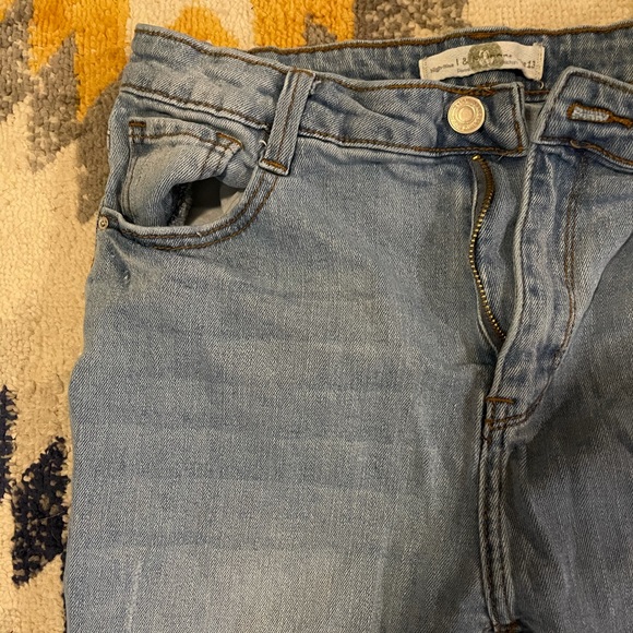 High Rise Jeans - Picture 3 of 4